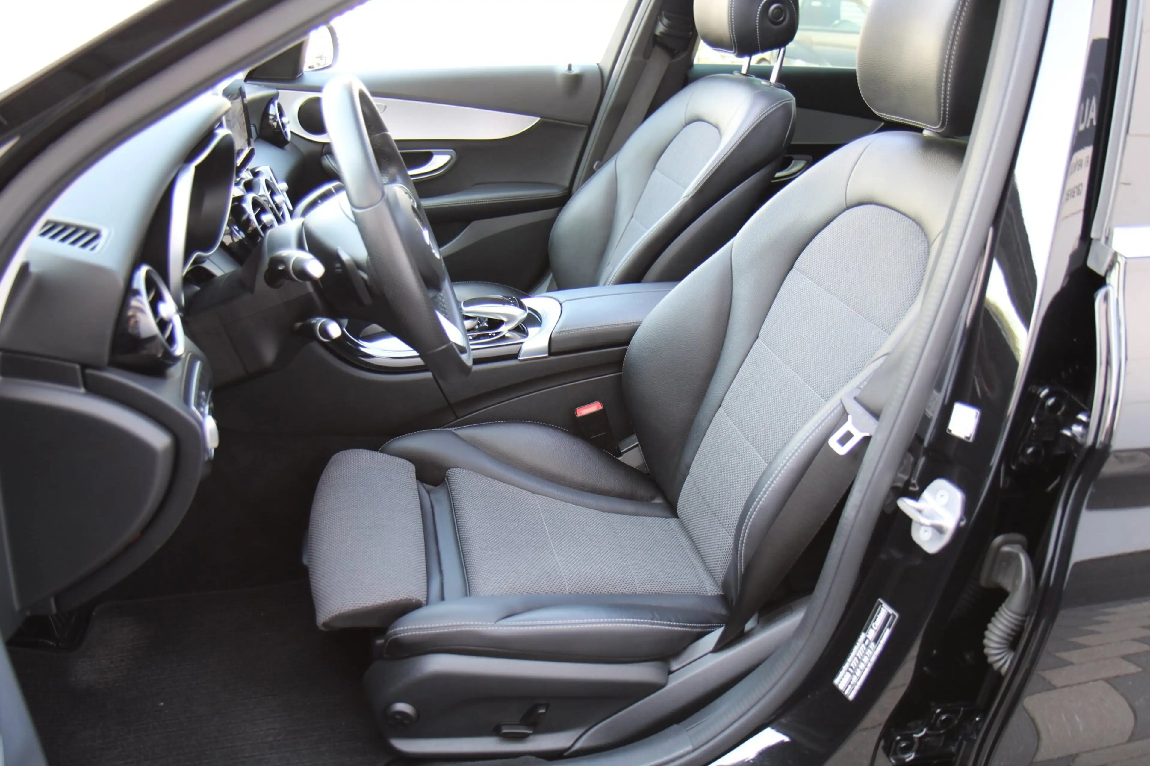 Mercedes-Benz C 350 Estate e Pano LED 360° Camera !! — photo 8