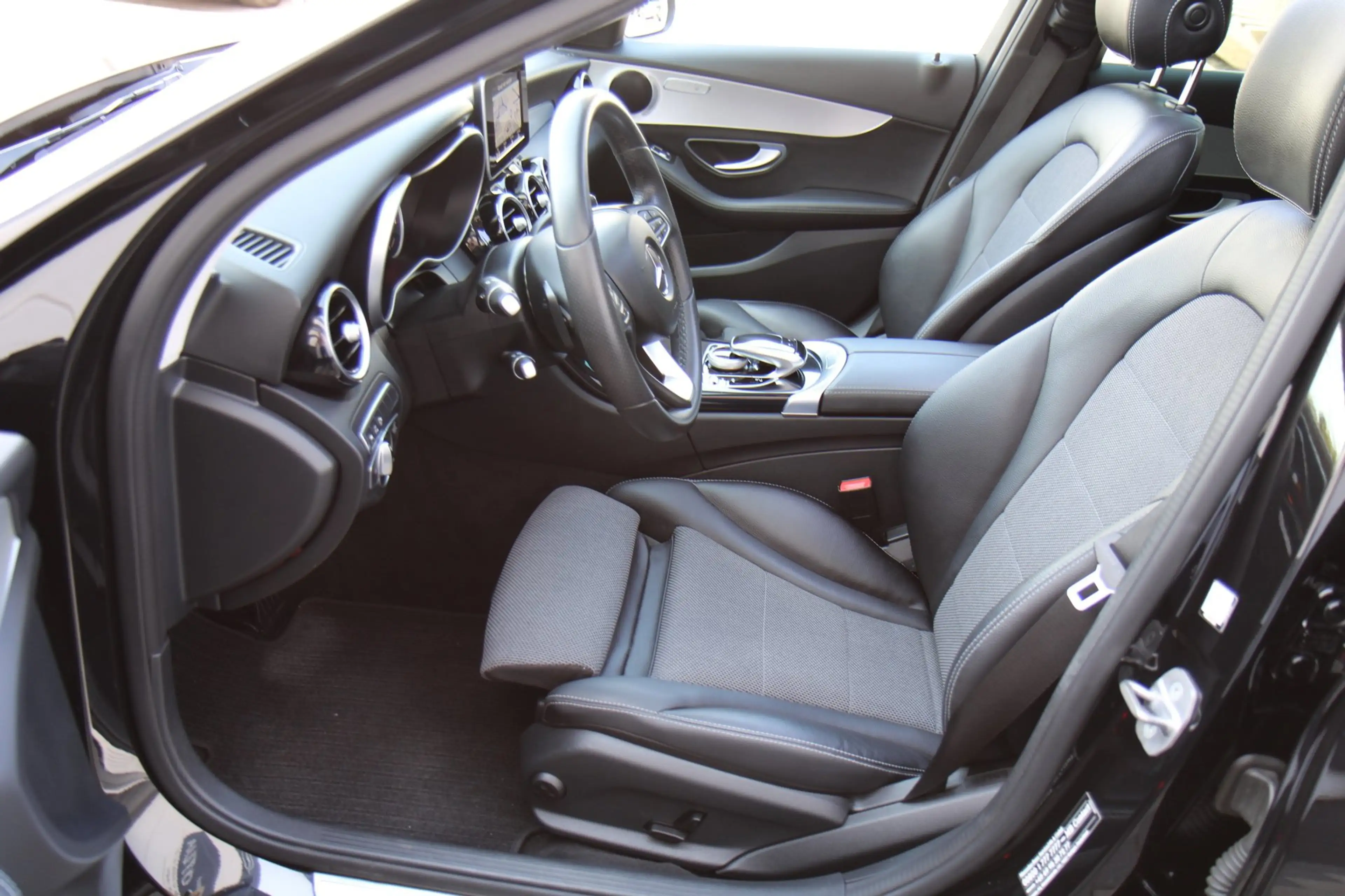 Mercedes-Benz C 350 Estate e Pano LED 360° Camera !! — photo 7