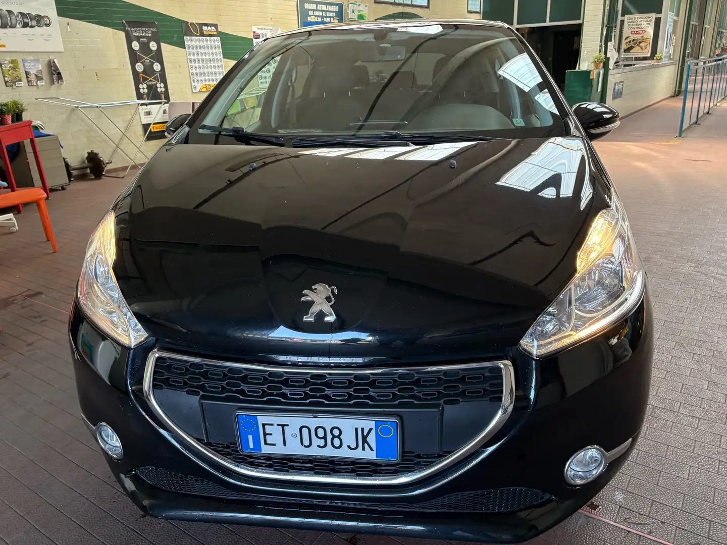 Peugeot 208 5p 1.2 vti 12v Allure Nero - 2