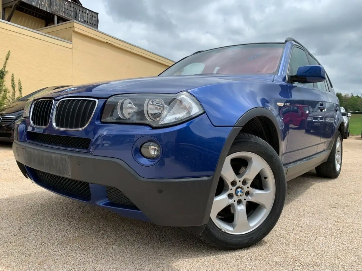 BMW X3 2.0i 4x4 ALLRAD LEDER 2 HAND Blau - 1
