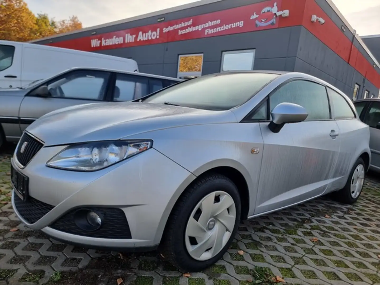 SEAT Ibiza SC 1.4 16V STYLE TÜV 06/2026 Silber - 2