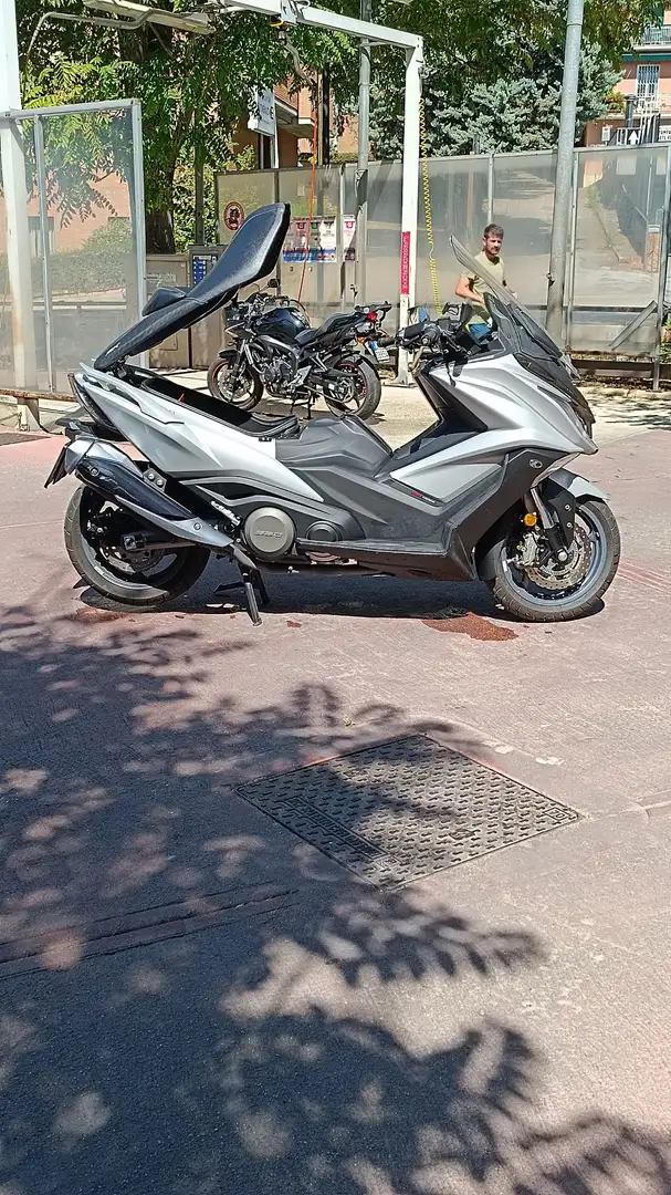 Kymco AK 550 Argintiu - 2