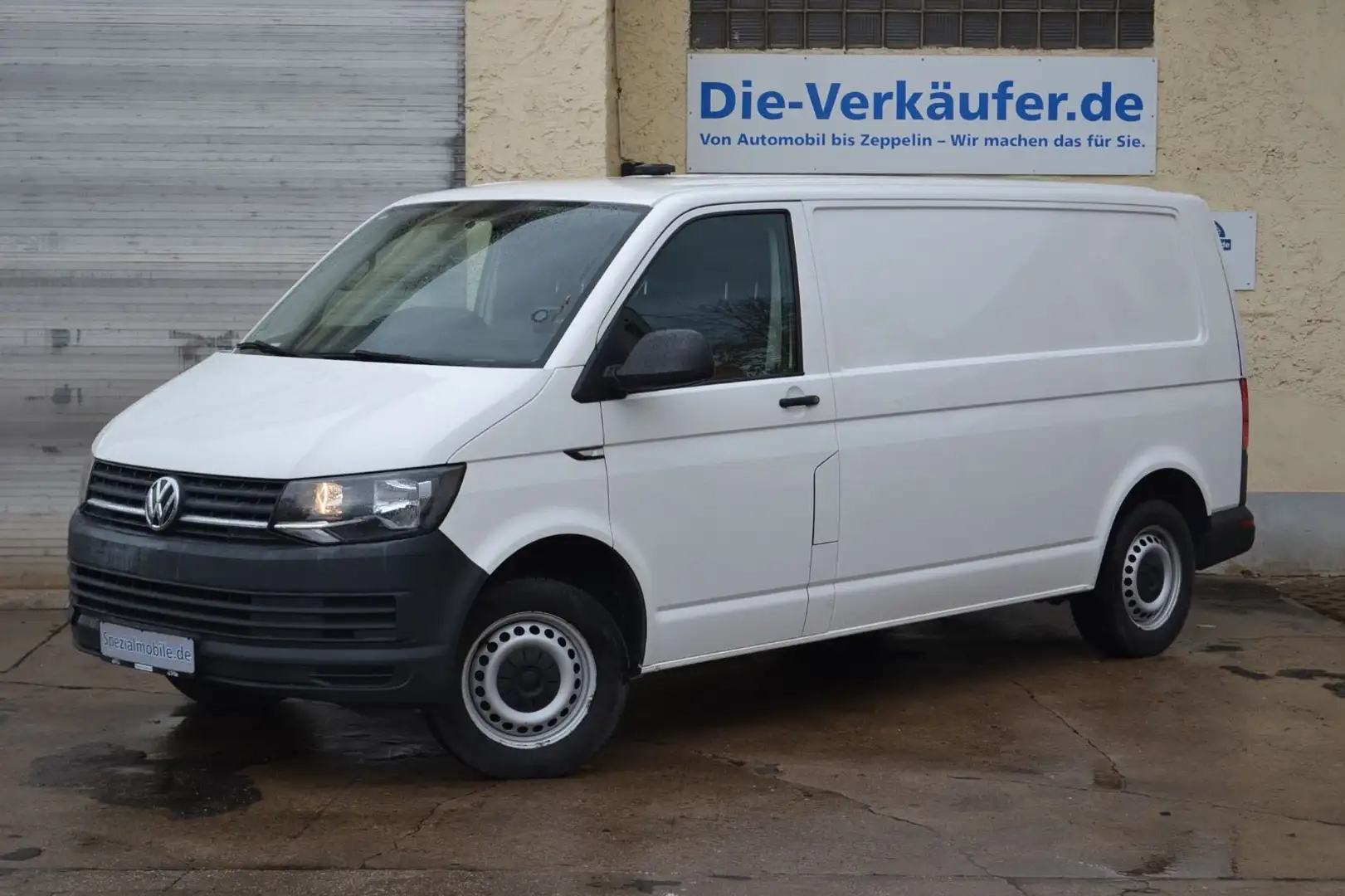 Volkswagen T6 Transporter Kasten lang LR Klima Standheizung Weiß - 1