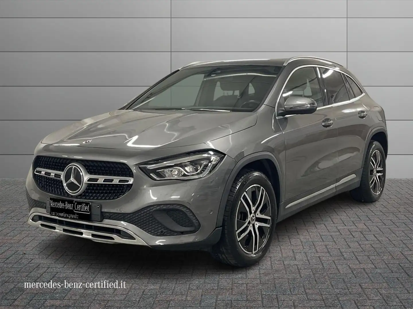 Mercedes-Benz GLA 200 GLA (H247) - GLA 200 d Automatic Sport Pl Grijs - 1