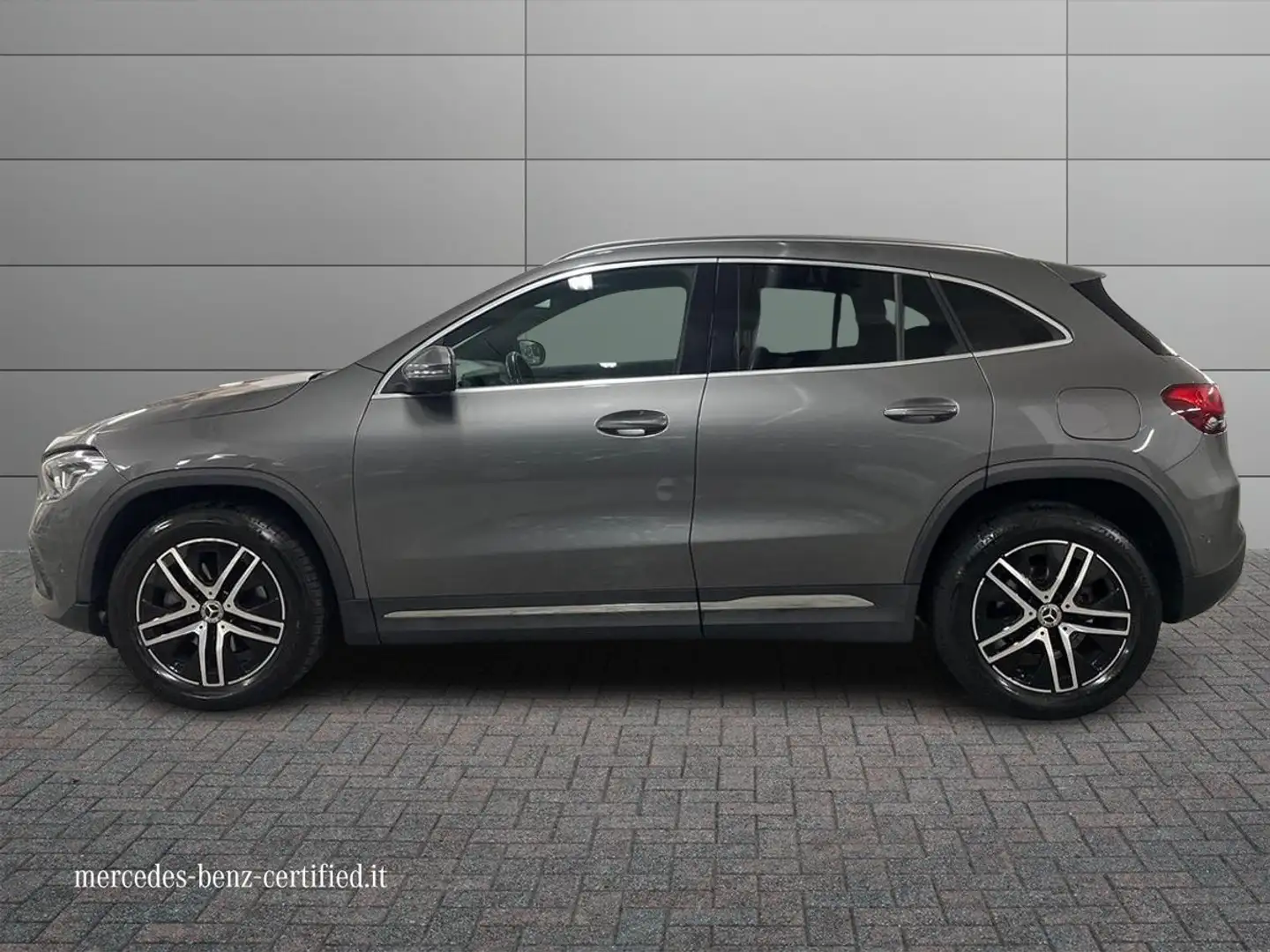 Mercedes-Benz GLA 200 GLA (H247) - GLA 200 d Automatic Sport Pl Grijs - 2