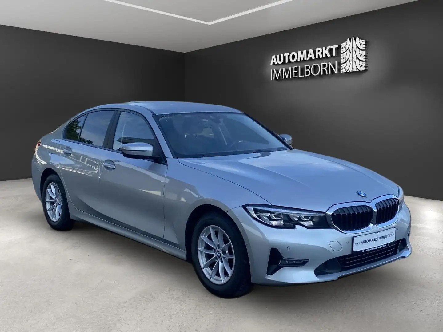 BMW 318 d Advantage STHZG*LED*Navi*Kamera*DAB*Lenkhe Argintiu - 1