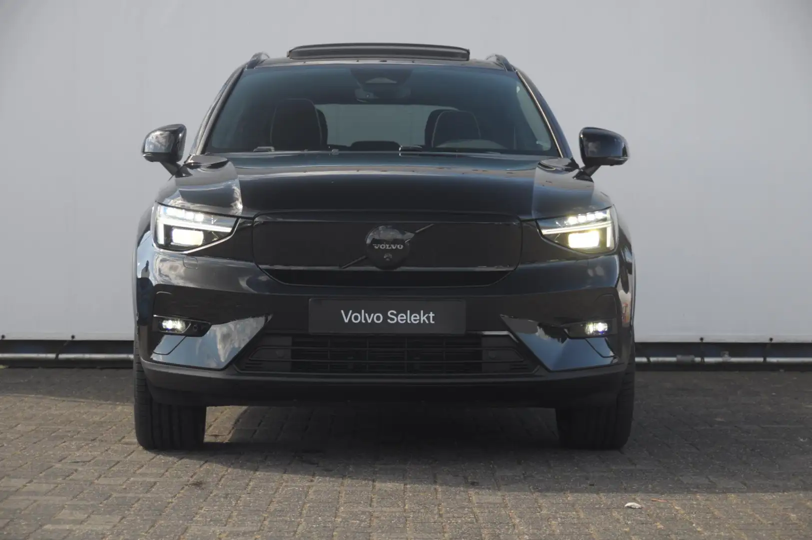 Volvo EX40 252PK Automaat Ext. Range Ultra Black Edition / Ad Schwarz - 2