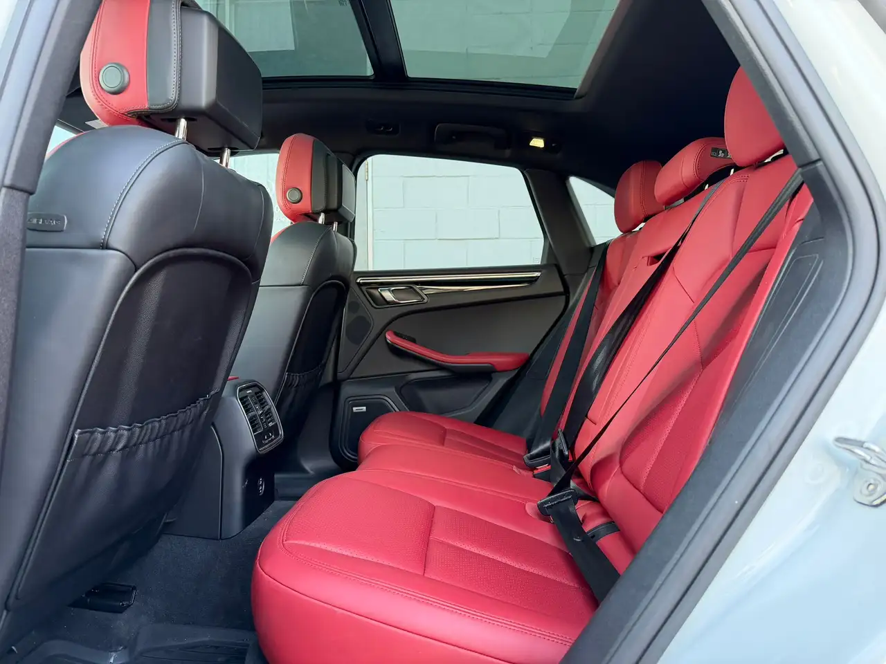 Porsche Macan снимка Porsche Macan