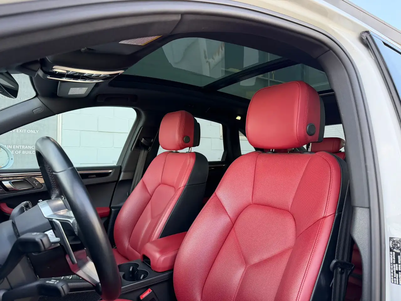 Porsche Macan снимка Porsche Macan