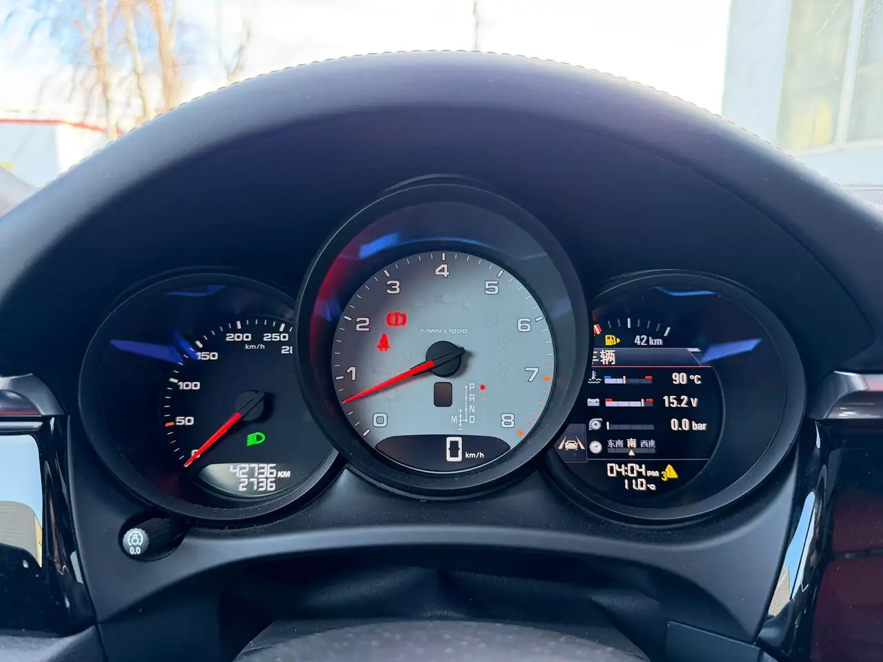 Porsche Macan снимка Porsche Macan