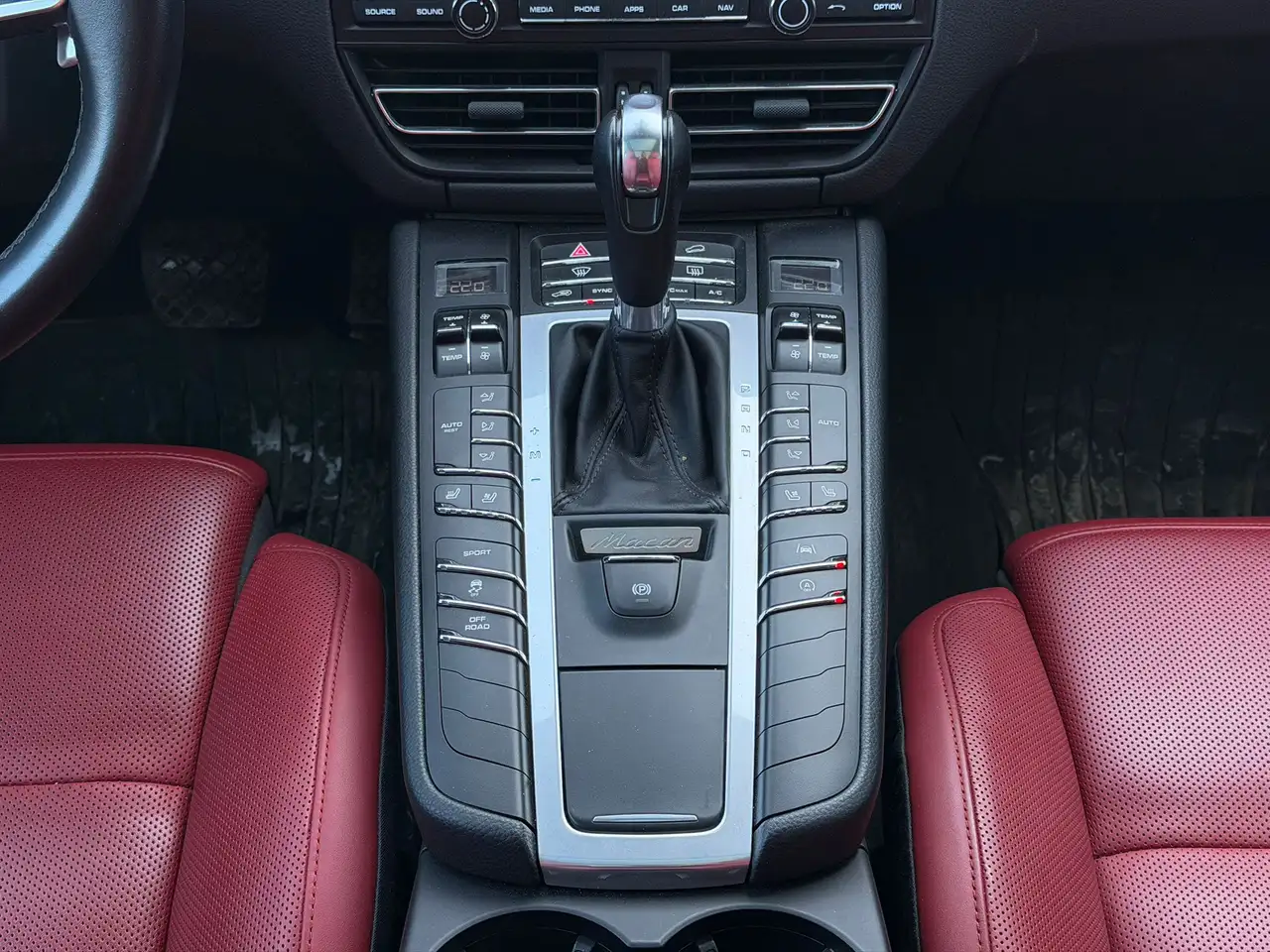 Porsche Macan снимка Porsche Macan