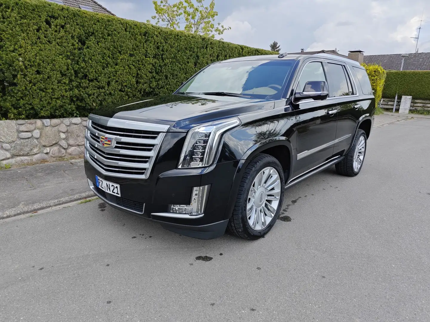 Cadillac Escalade 6.2 V8 Platinum Europamodel, Schiebedach, Massages - 1