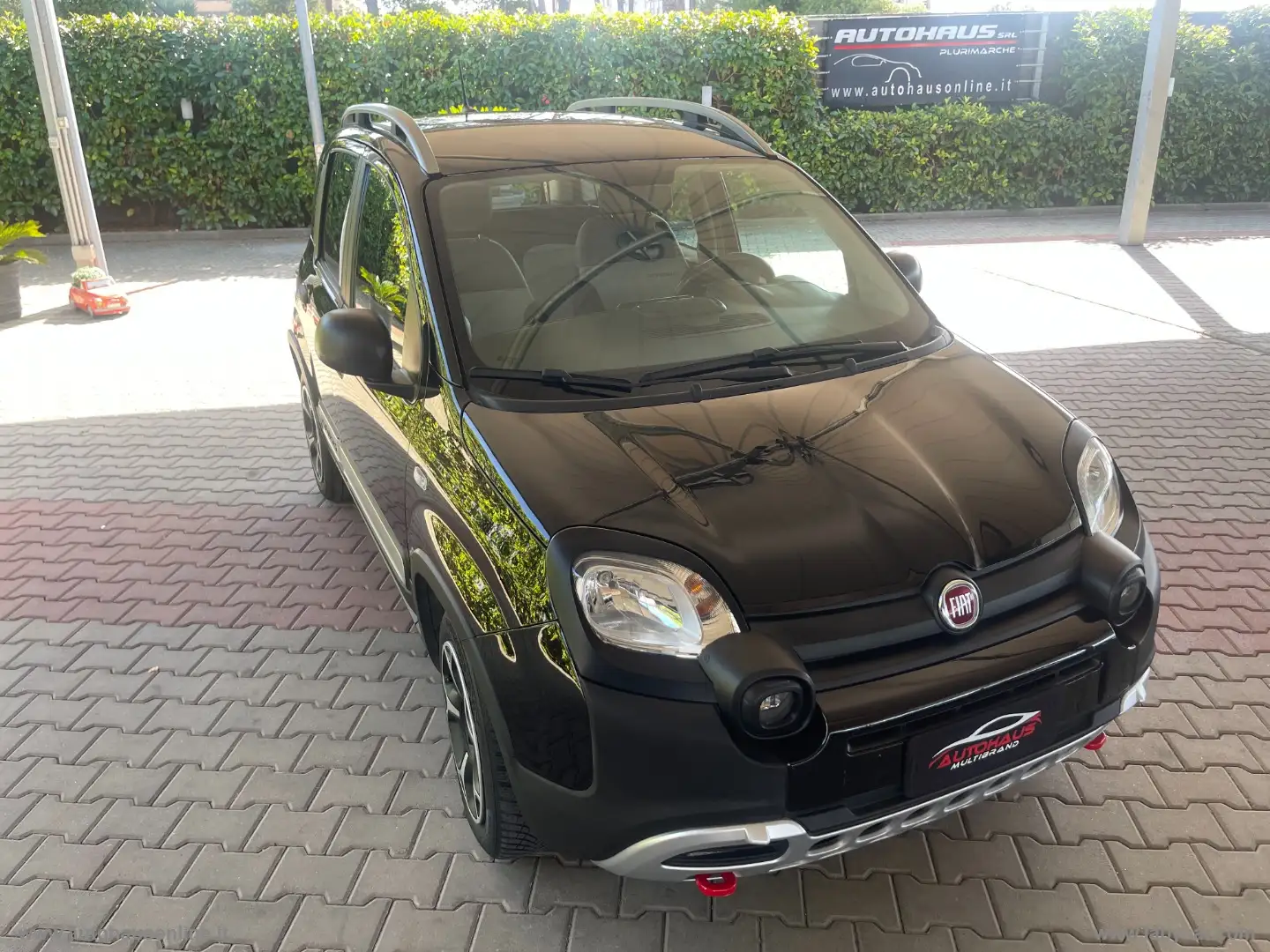 Fiat Panda 1.0 FireFly S&S Hybrid Noir - 1