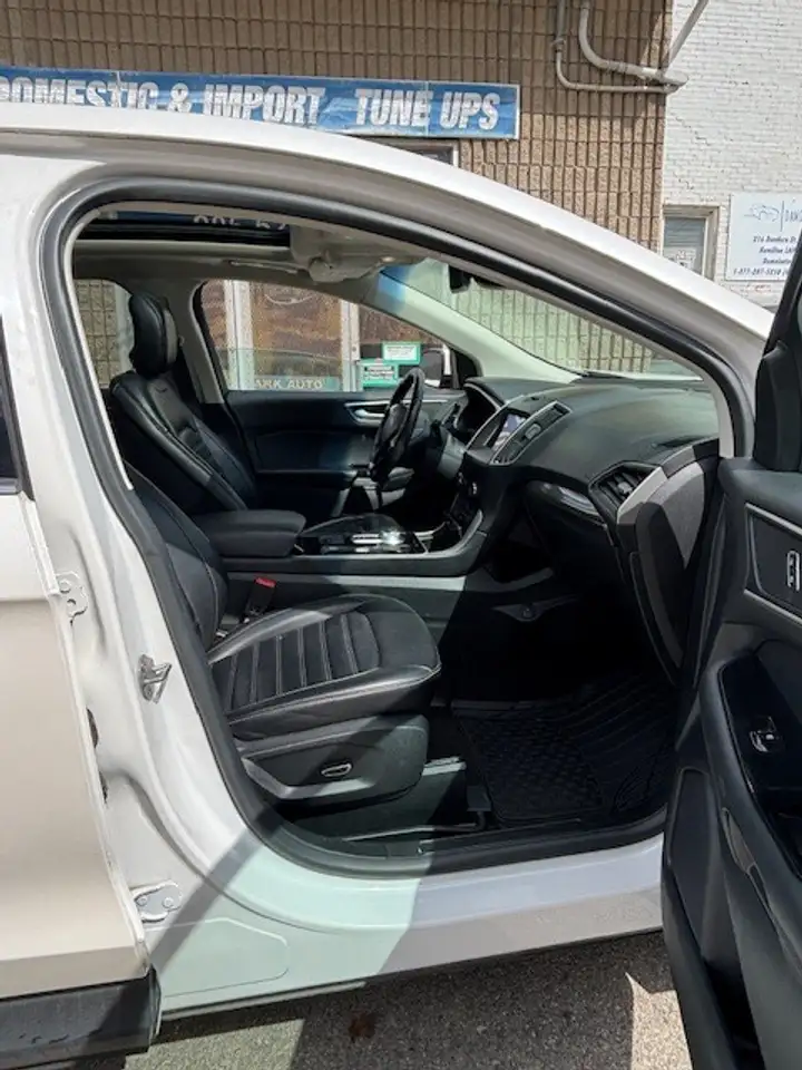 Ford Edge снимка Ford Edge
