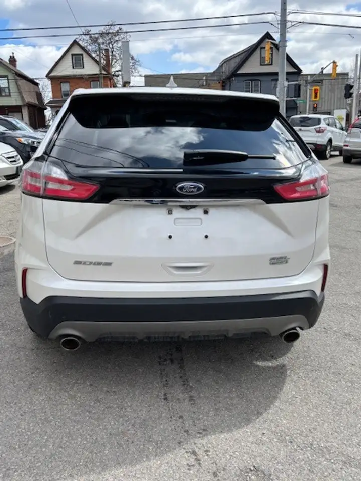Ford Edge снимка Ford Edge