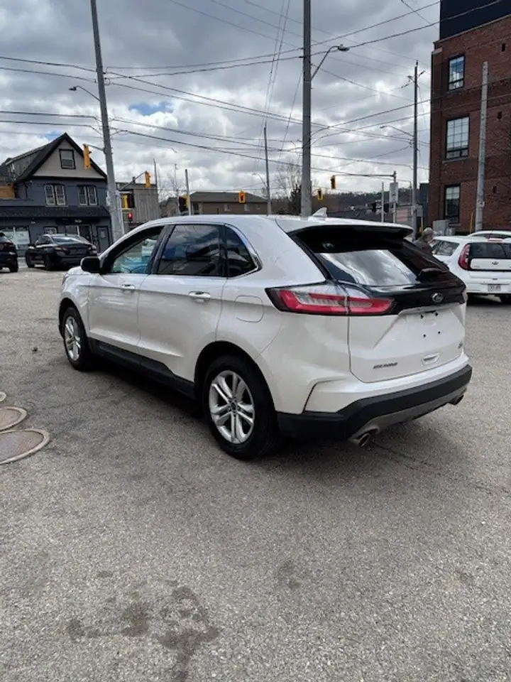 Ford Edge снимка Ford Edge