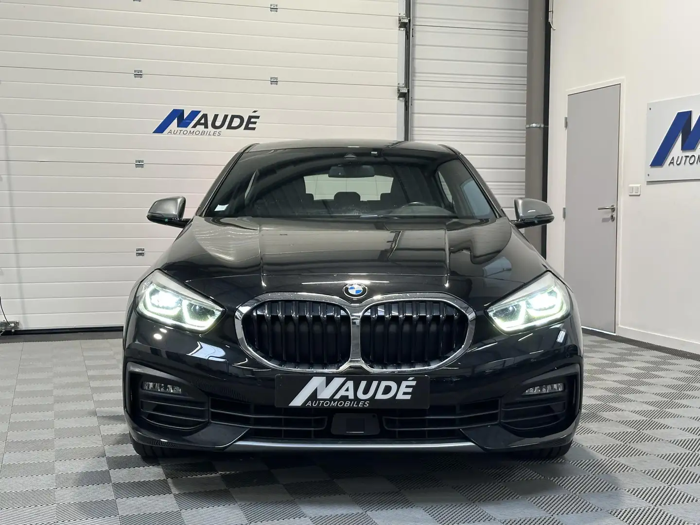 BMW 118 118d 150 ch BVA8 Luxury Schwarz - 2