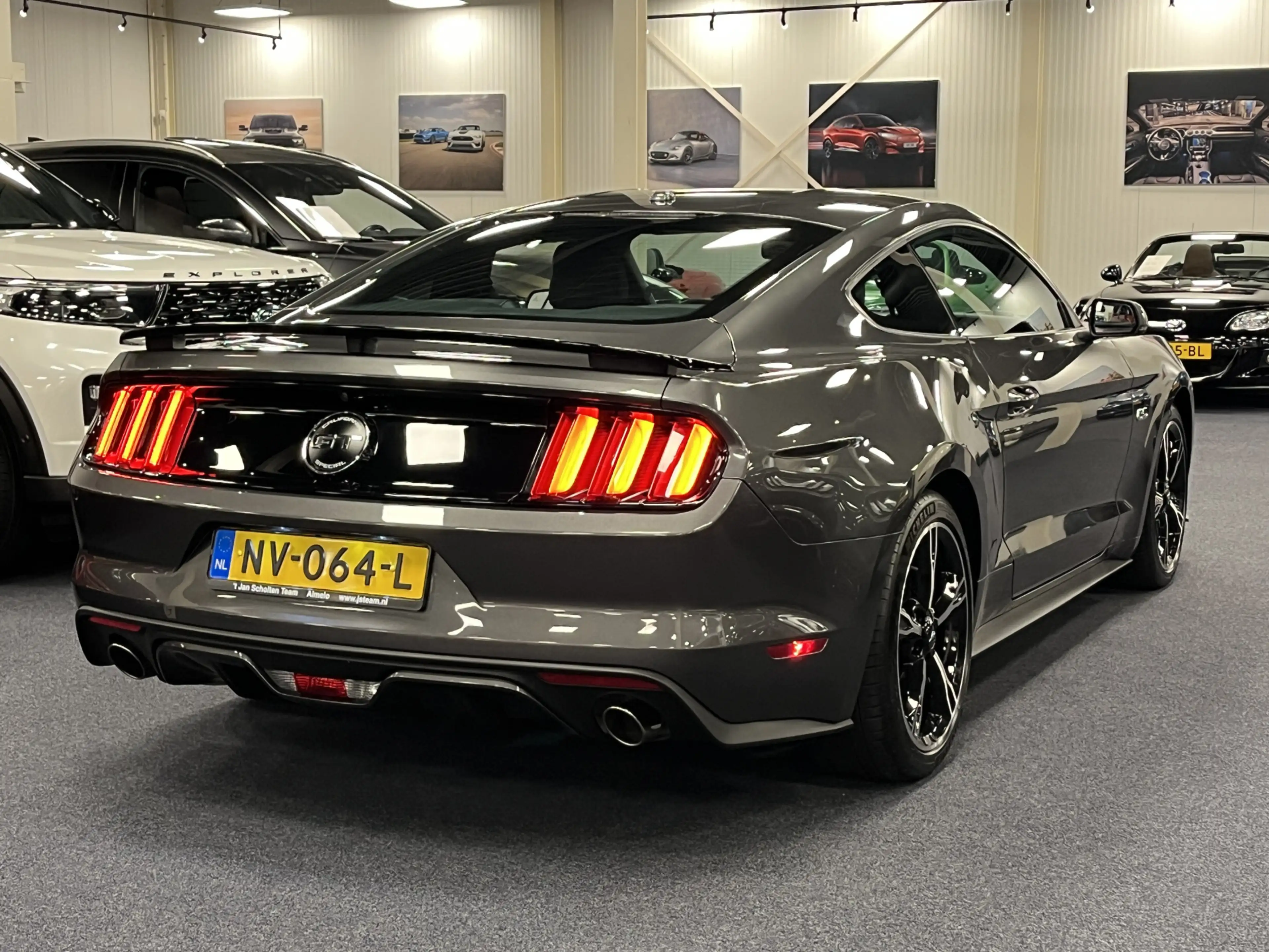 Ford Mustang Fastback 5.0i V8 California Special 435PK Magnerid — photo 15
