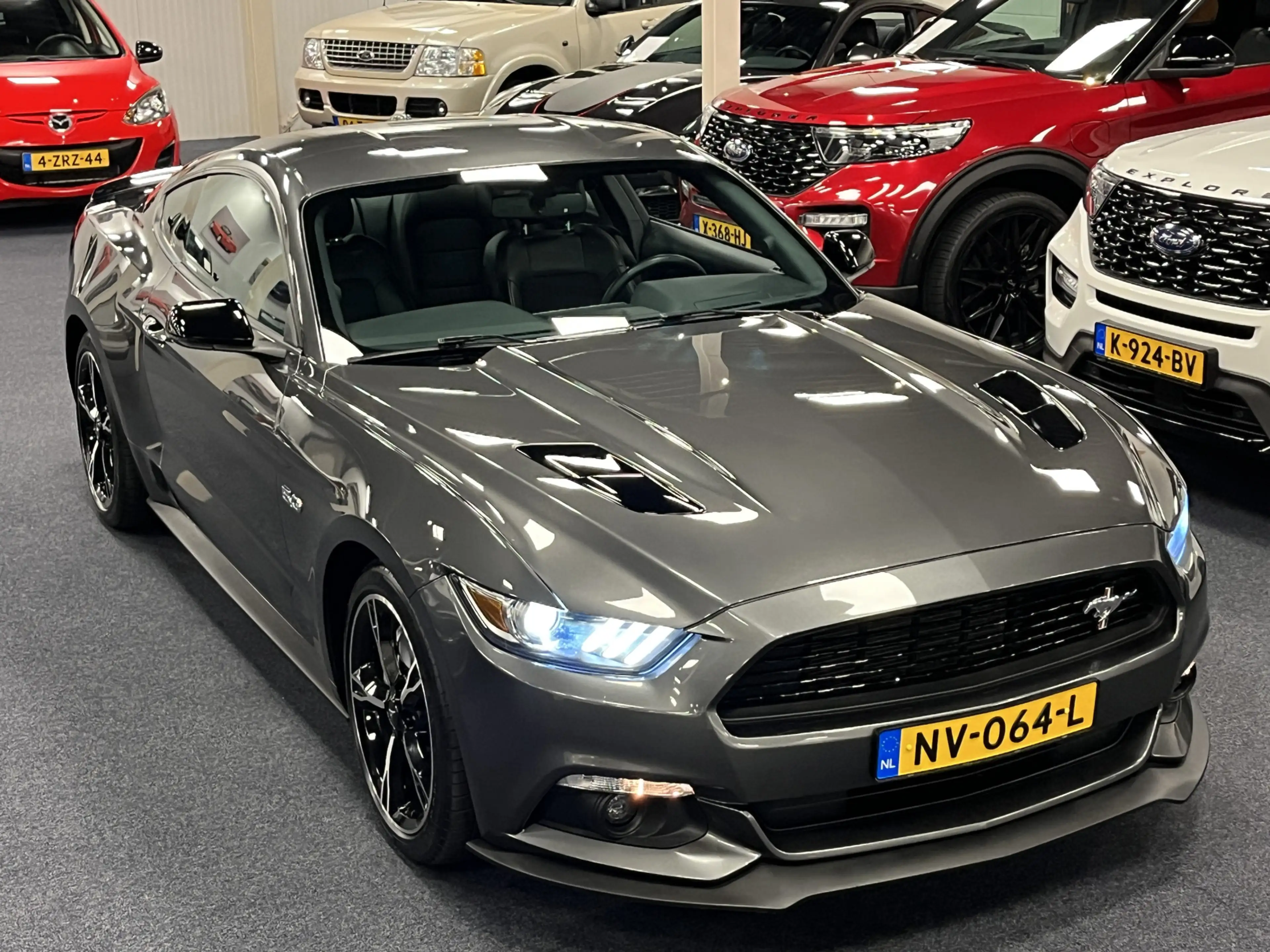 Ford Mustang Fastback 5.0i V8 California Special 435PK Magnerid — photo 4