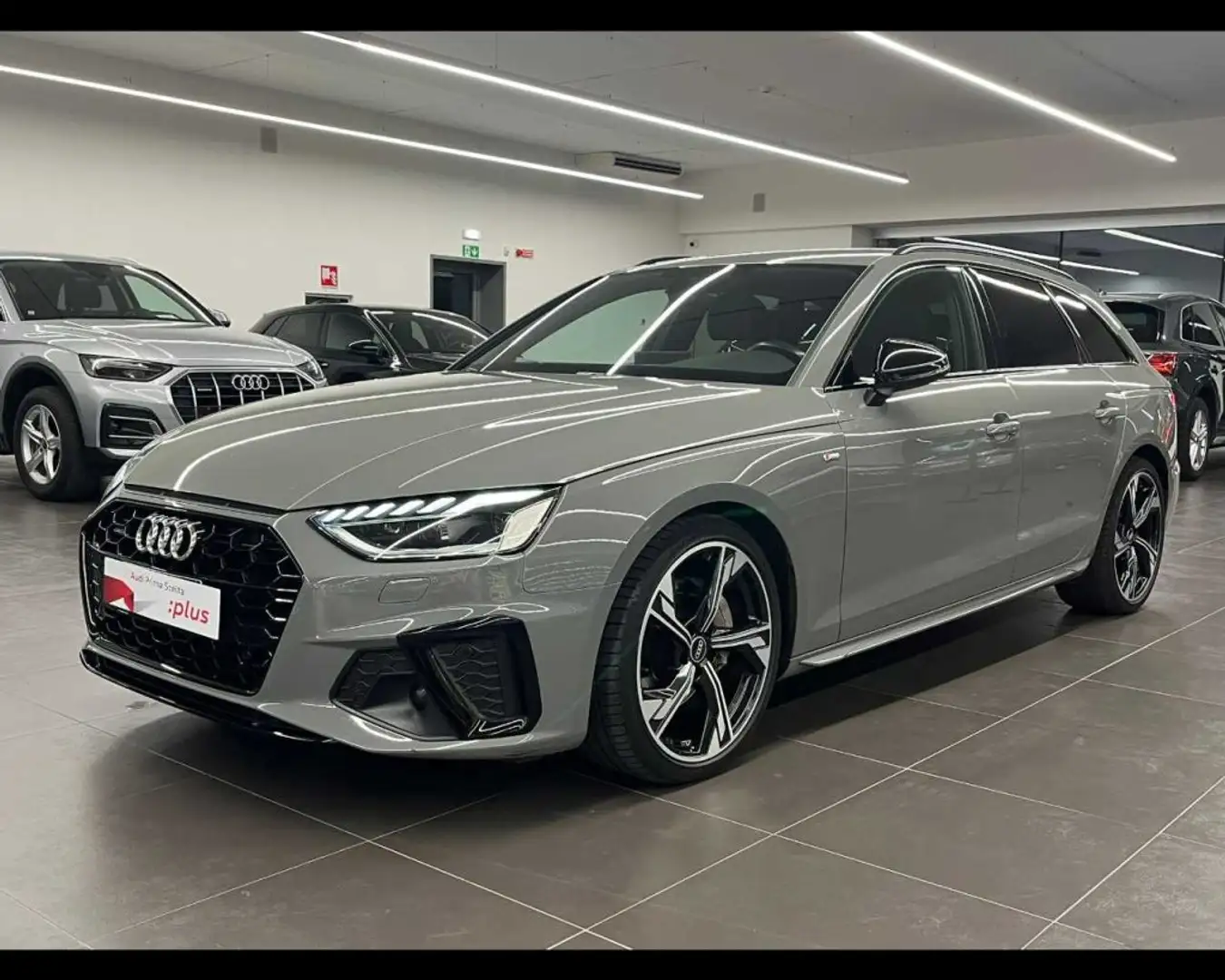 Audi A4 Avant 40 TDI quattro S tronic S line edition Gris - 1