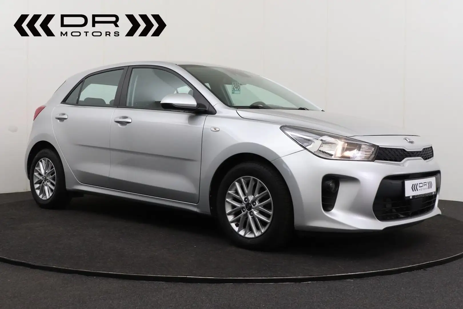 Kia Rio 1.2 - NAVI  -  CARPLAY - CAMERA - CRUISECONTROL Gris - 2