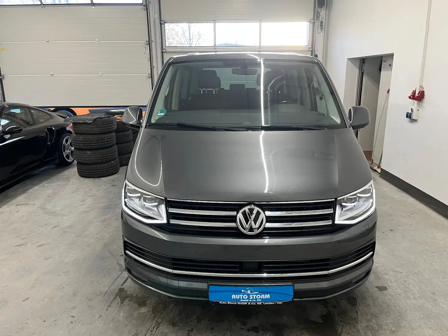Volkswagen T6 Multivan 2.0 TDI Highline Bulli*Kamera*GRA*Navi*el.Türen AC Gris - 2