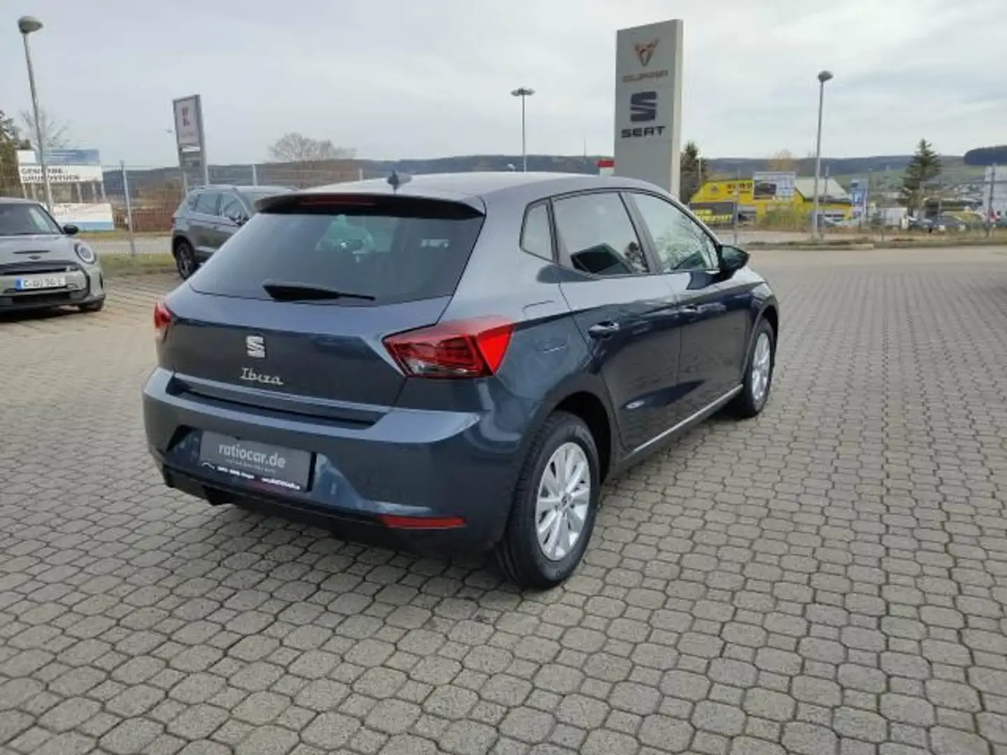 SEAT Ibiza IBIZA ROAD EDITION 1.0 TSI NAVI KAMERA SITZHEIZ. Grau - 2