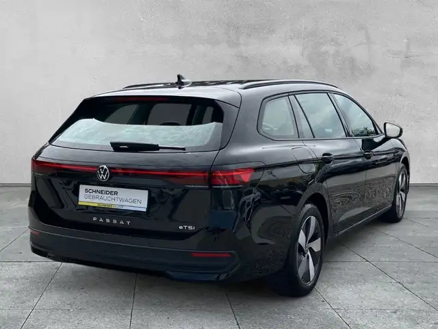 Volkswagen Passat view 5
