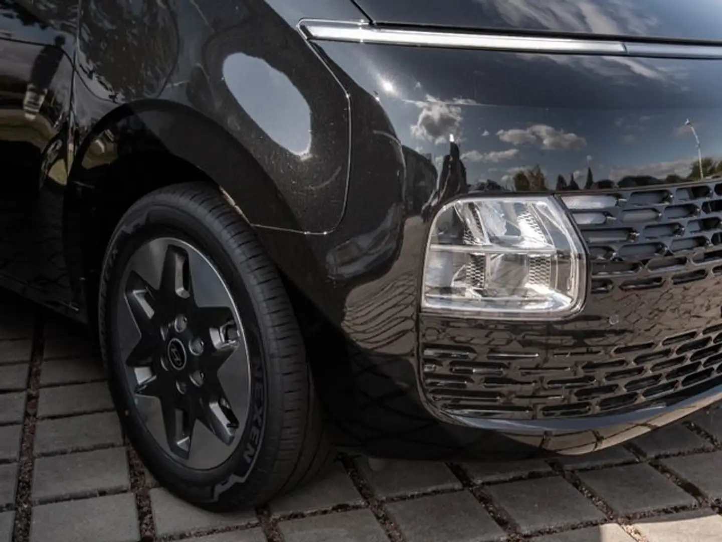 Hyundai STARIA 1.6 T-GDI Prime Hybrid 2WD*9Sitzer*360°KAMERA*LEDE Gris - 2