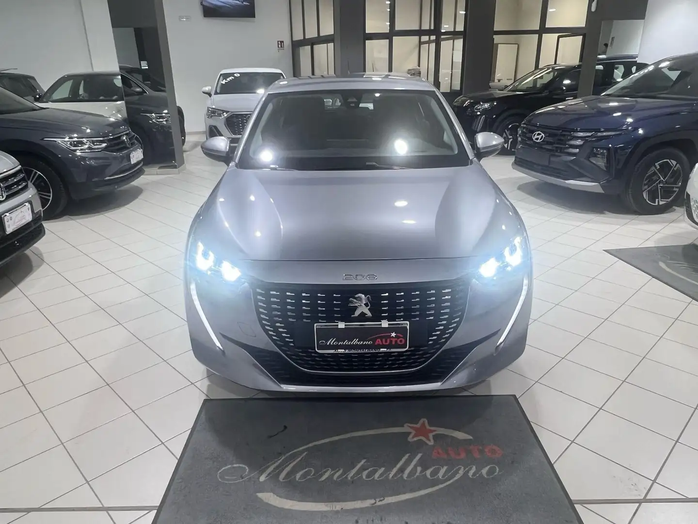 Peugeot 208 BlueHDi 100 Stop&Start 5 porte Active Gris - 2