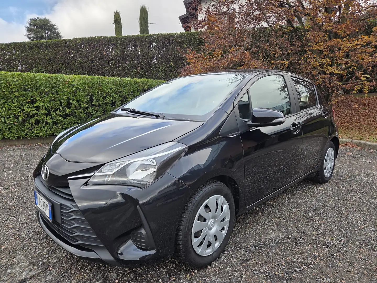 Toyota Yaris Yaris III 2017 5p 1.0 Cool my18 Nero - 1