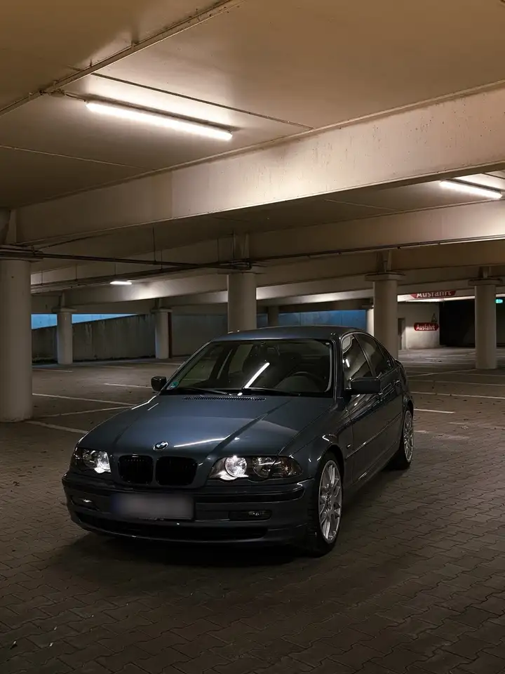 BMW 320i, foto 7