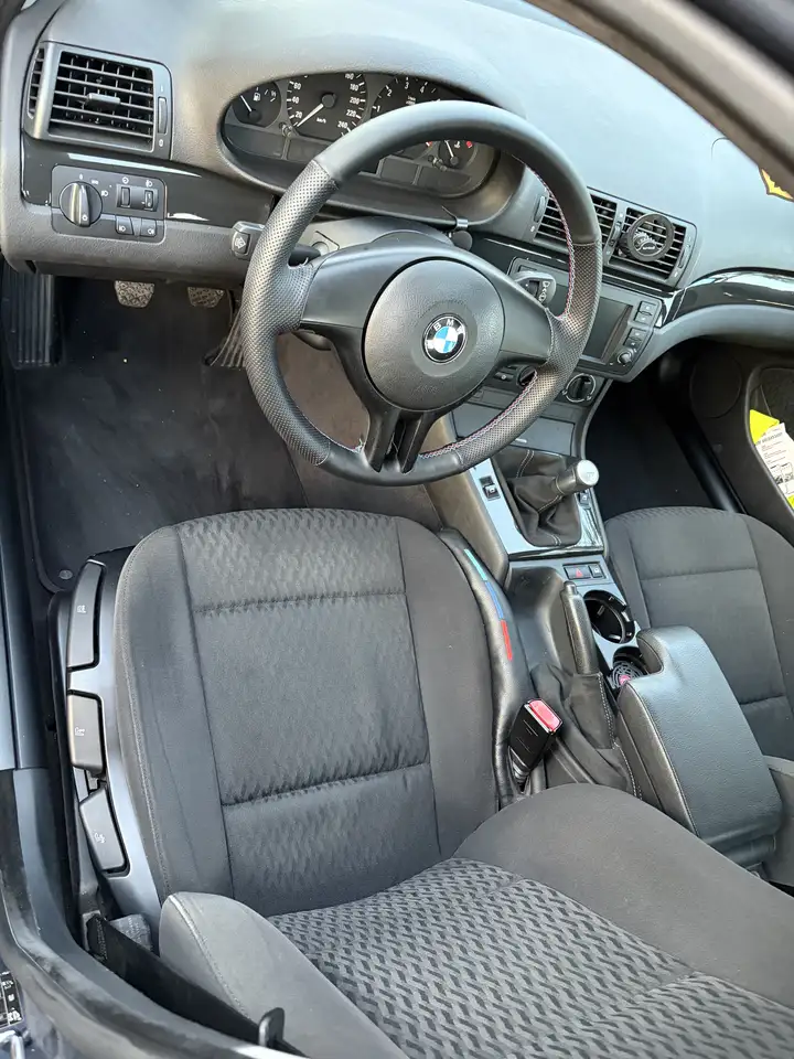 BMW 320i, foto 8