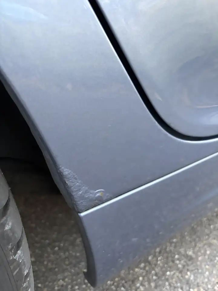 BMW 320i, foto 12
