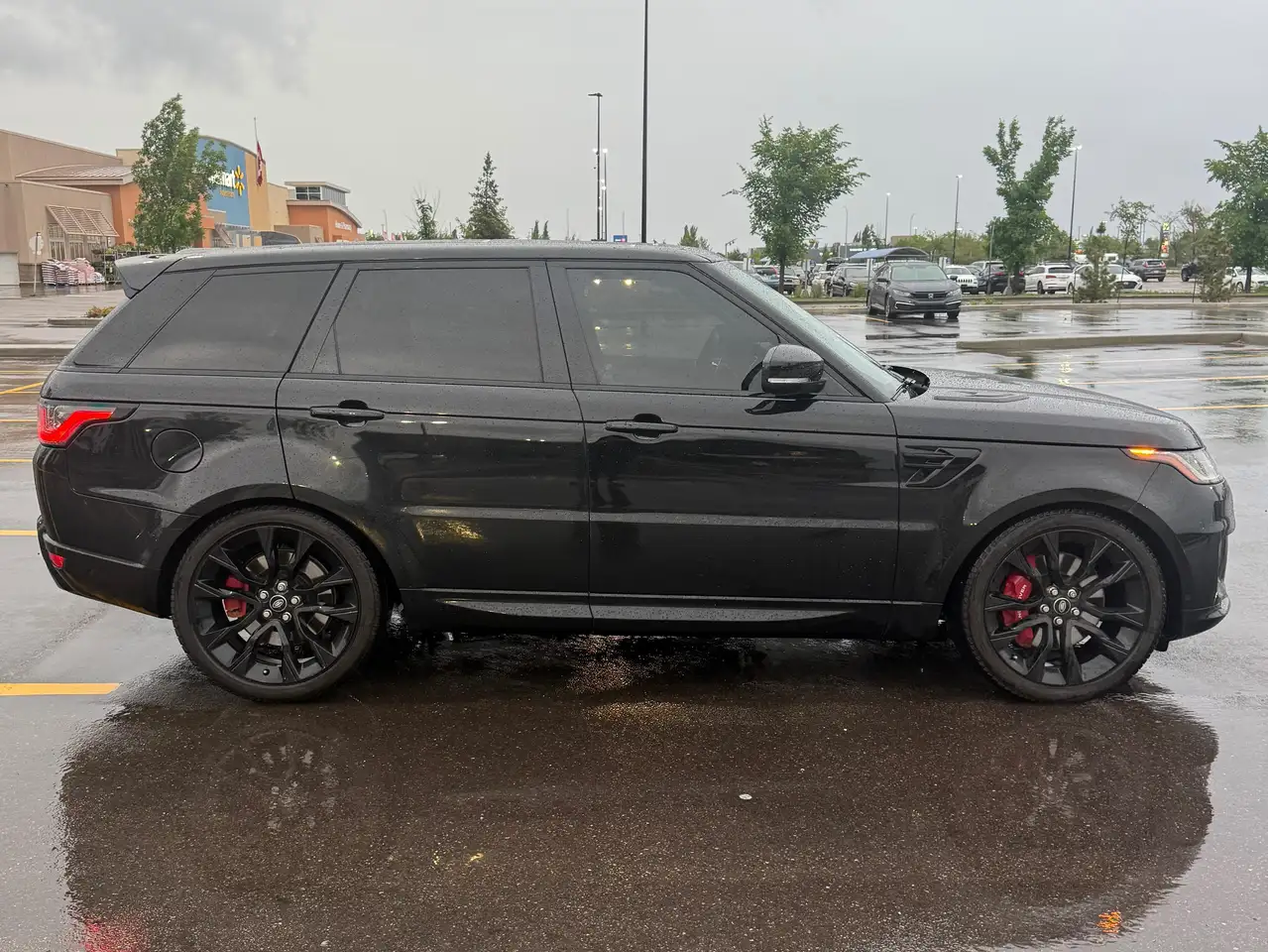 Land Rover Range Rover Sport photo Land Rover Range Rover Sport