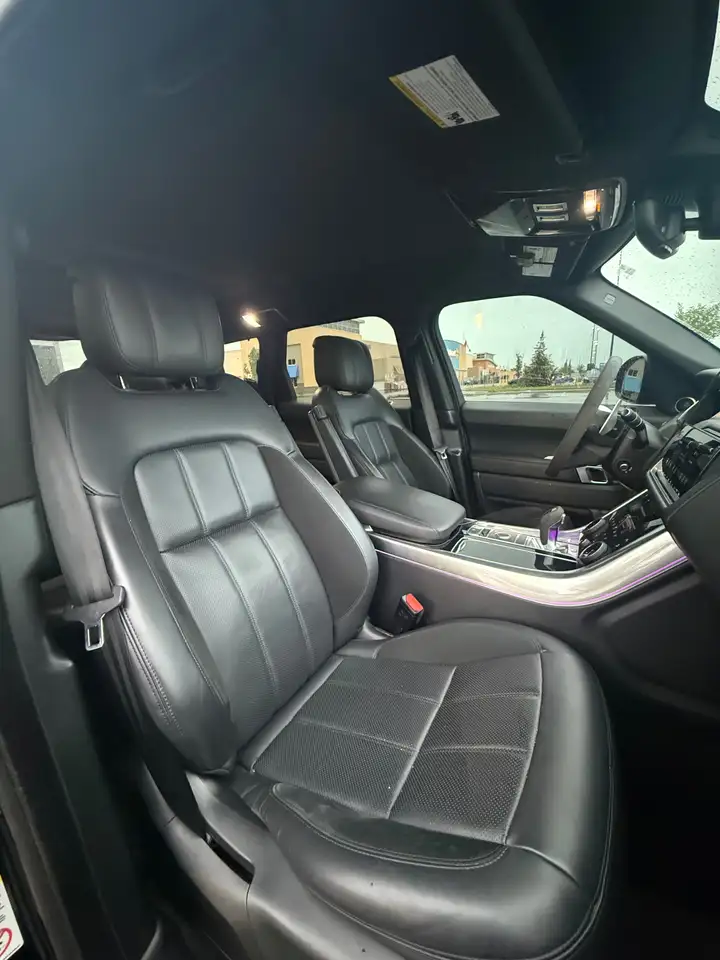 Land Rover Range Rover Sport photo Land Rover Range Rover Sport