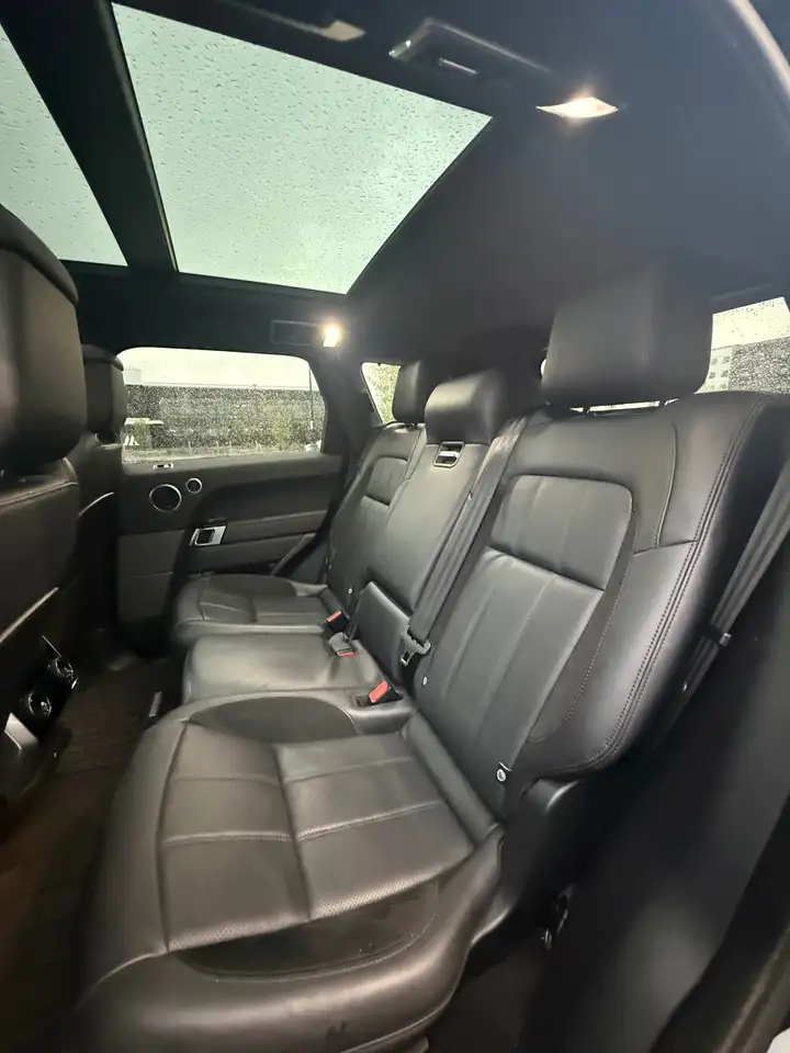 Land Rover Range Rover Sport photo Land Rover Range Rover Sport