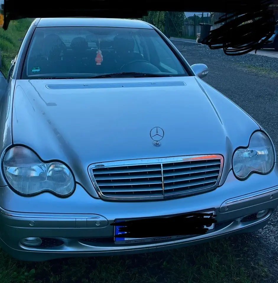 Mercedes-Benz C 320