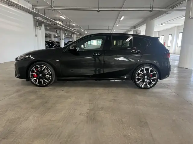 BMW 1 Series view 6