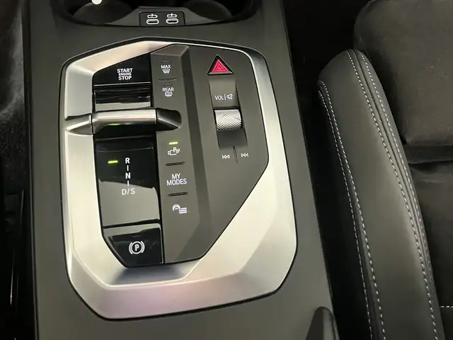 BMW 1 Series view 10