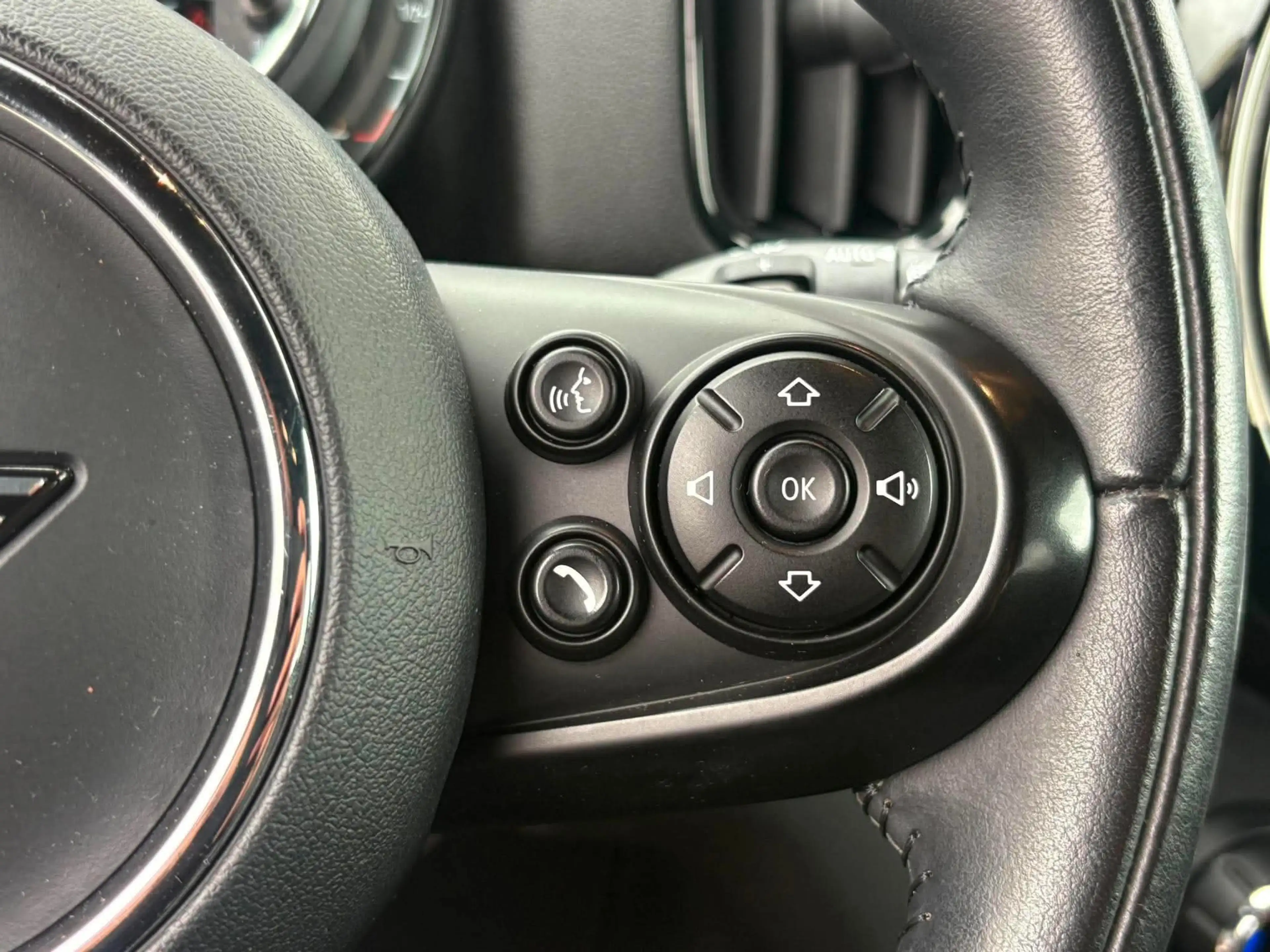 MINI One Countryman Mini Countryman 1.5 DA One AdBlue (EU6d) / 62.791 km / 1er propriétaire — photo 15