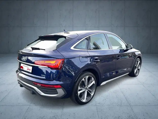 Audi Q5 view 5