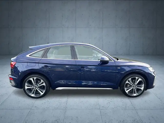 Audi Q5 view 6