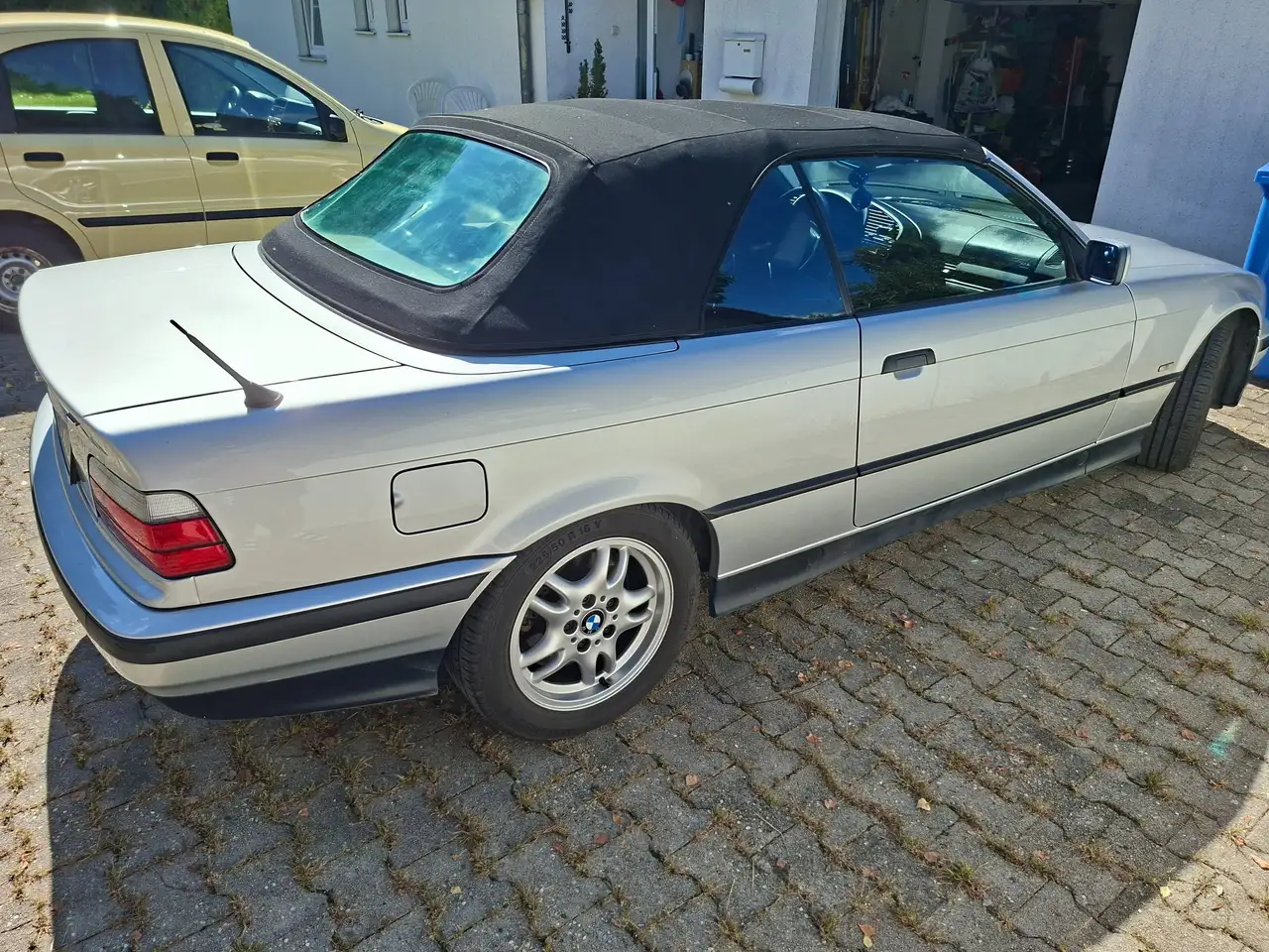 BMW 318i Exclusiv Edition, foto 6