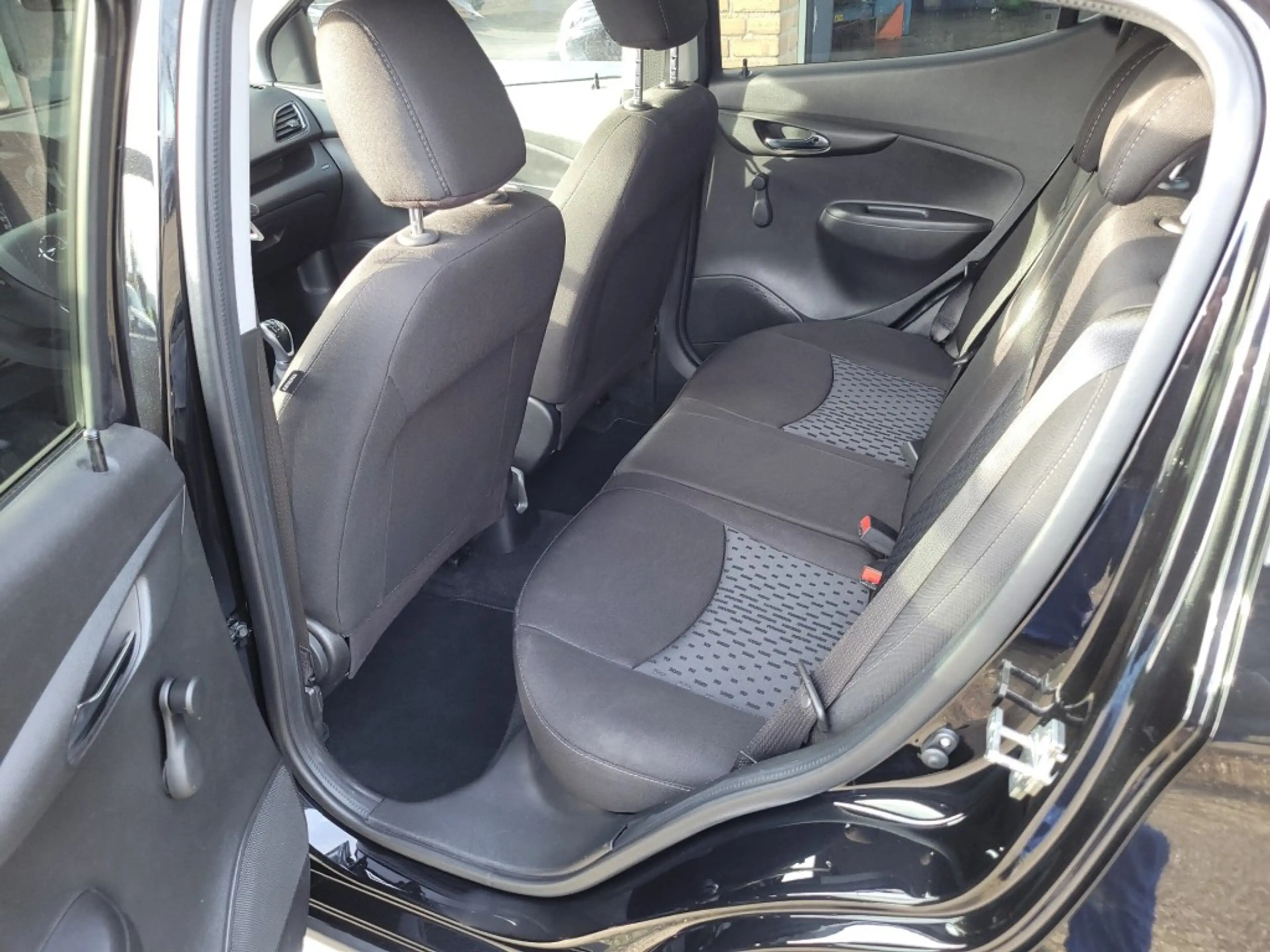 Opel Karl 1.0 Rocks Online Edition — photo 13