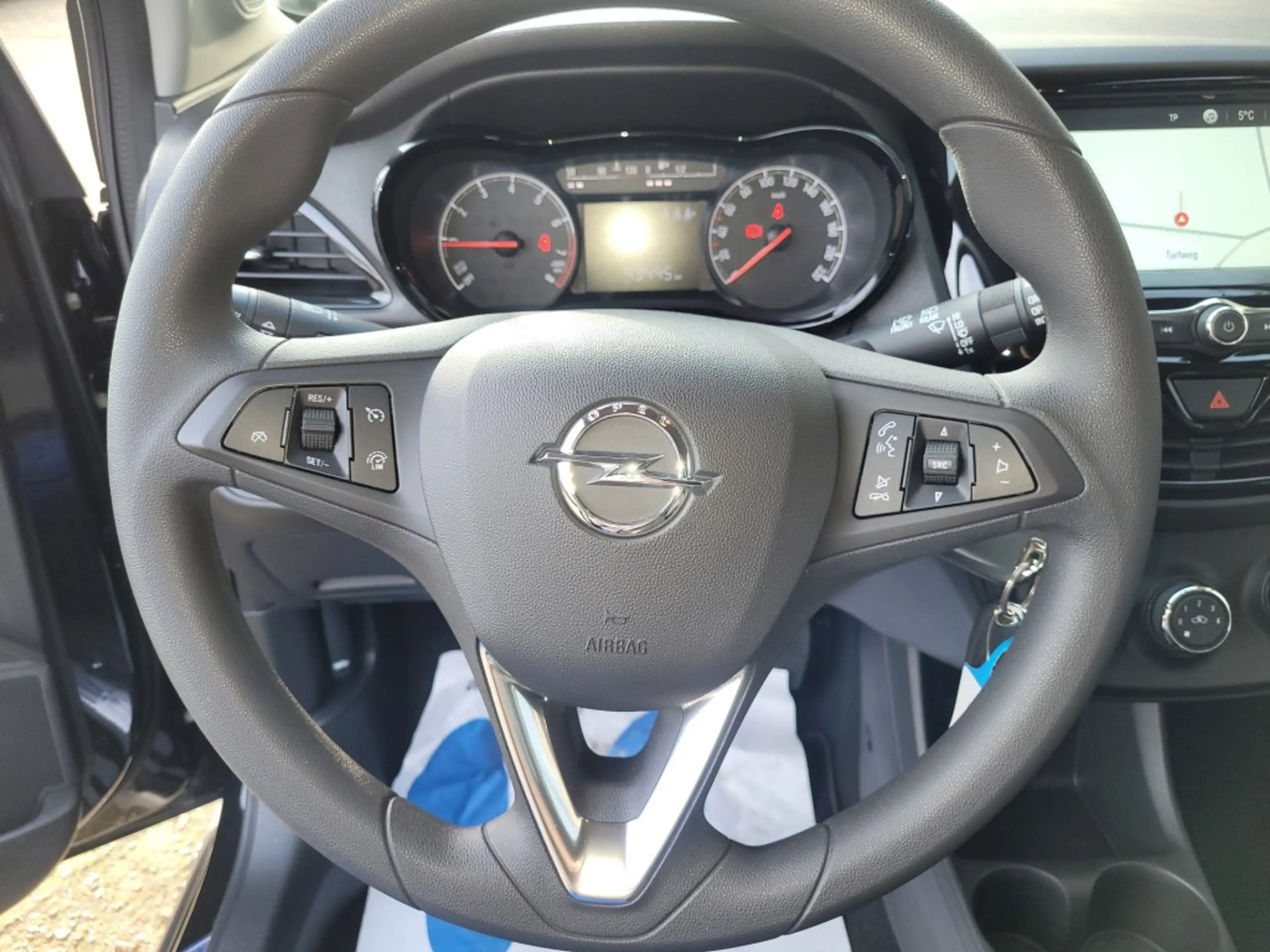 Opel Karl 1.0 Rocks Online Edition — photo 10