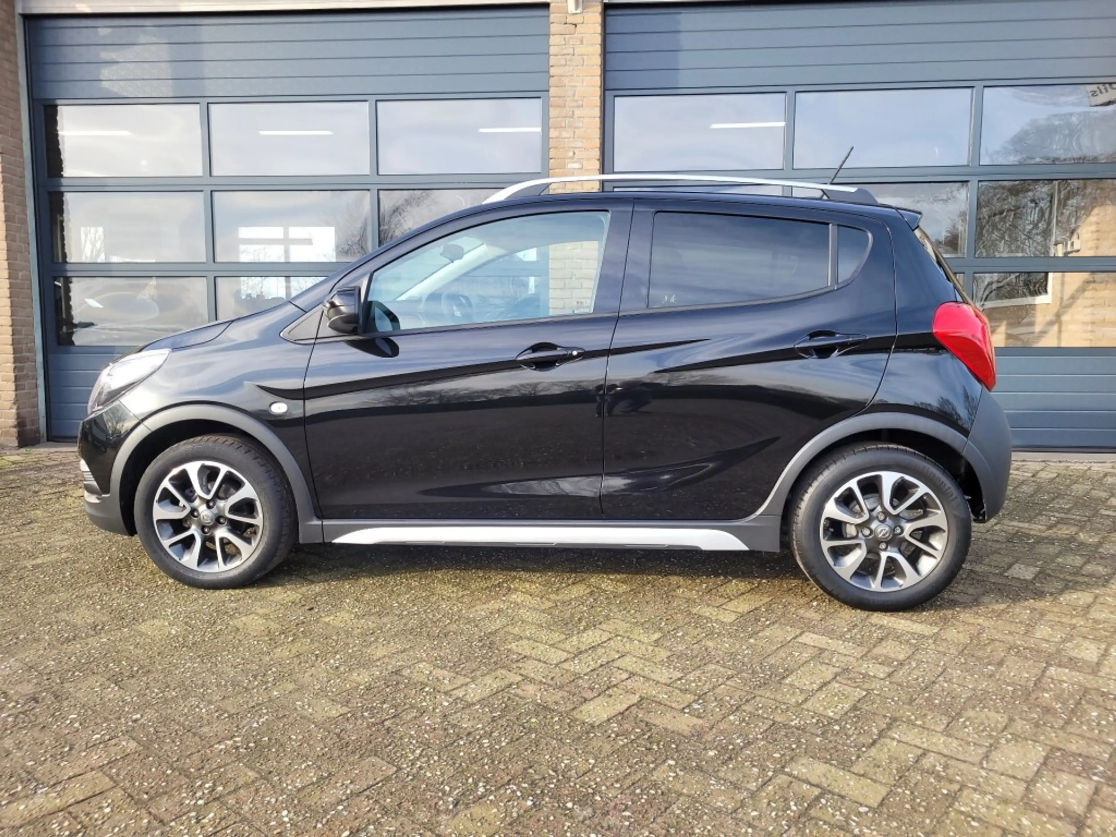 Opel Karl 1.0 Rocks Online Edition — photo 2