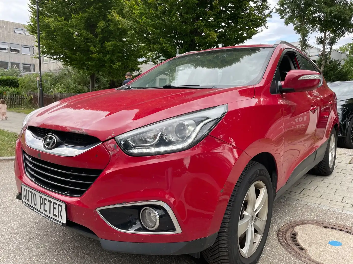 Hyundai iX35 Trend AWD*Allrad*AHK*TÜV*KLIMA* crvena - 1