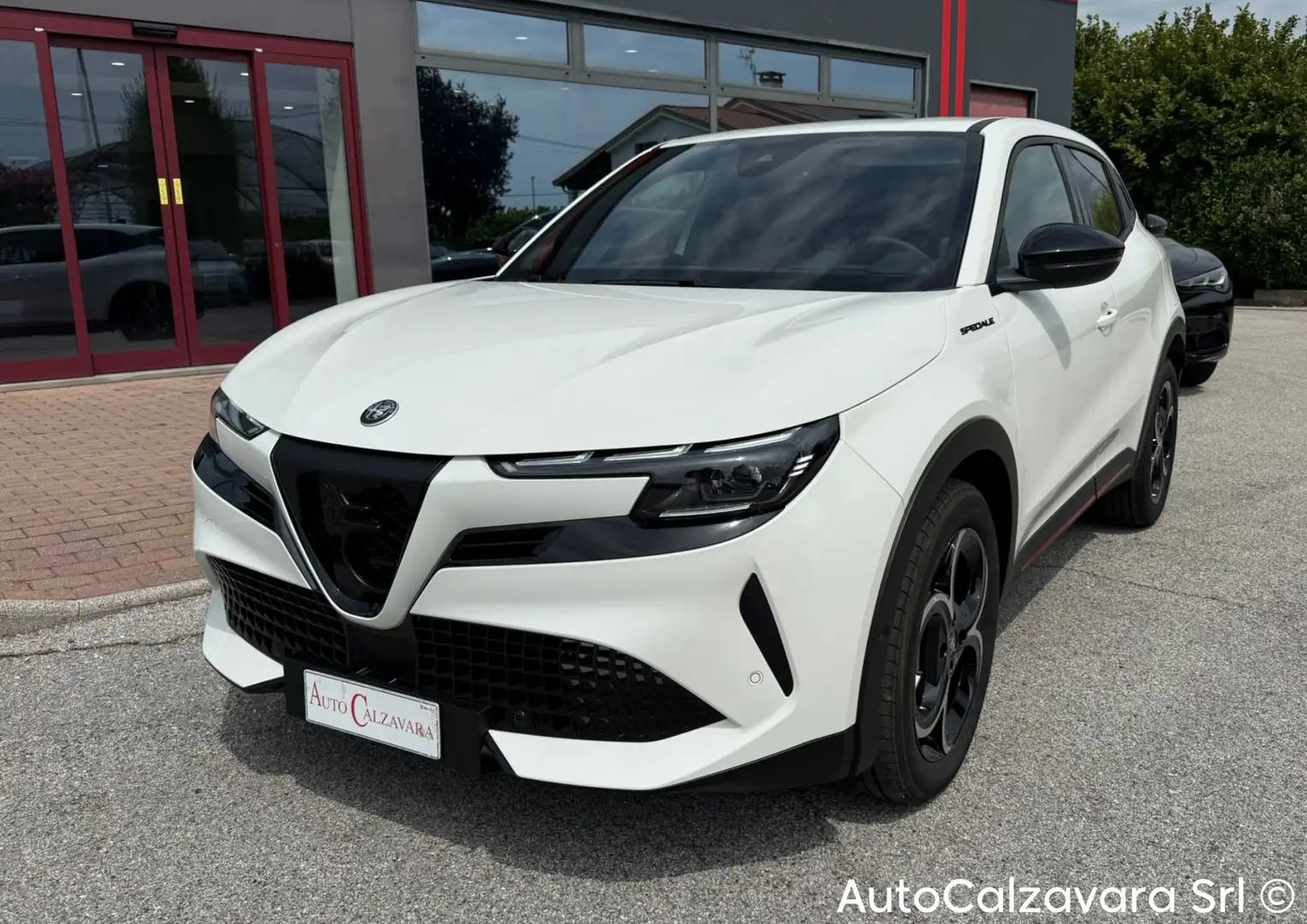 Alfa Romeo Junior 1.2 136 CV Hybrid eDCT6 Speciale / RJA23498 Bianco - 1