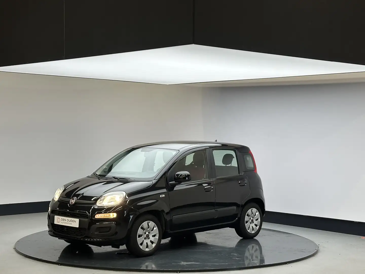 Fiat Panda 0.9 TwinAir Edizione Cool | Airco | 12.000 KM aant Zwart - 2